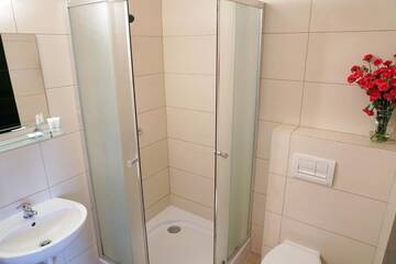 Фото номера Двухместный номер с 1 кроватью или 2 отдельными кроватями Мини-отель Dwór Świętoszówka г. Świętoszówka 10